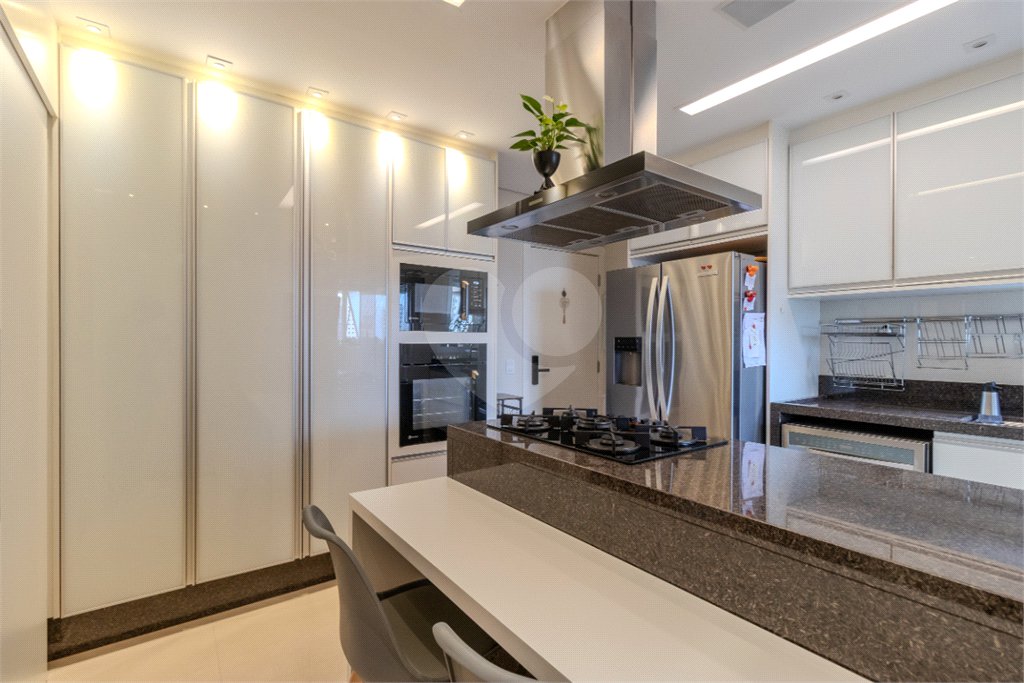 Apartamento à venda com 3 suítes em Vila Mascote, São Paulo, SP