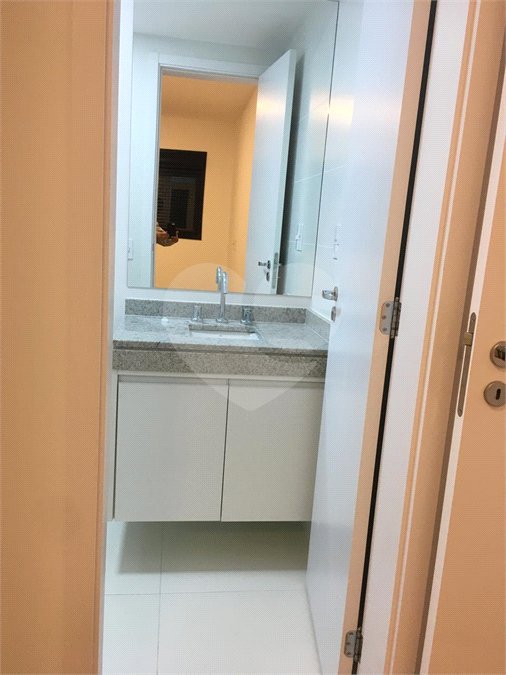 Apartamento à venda com 2 quartos, sendo 1 suíte, em Pinheiros, São Paulo, SP