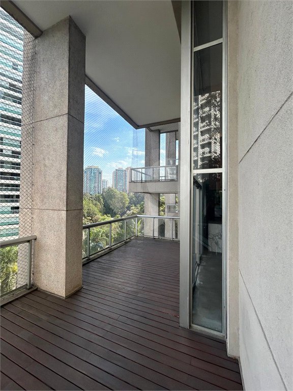 Apartamento à venda com 2 suítes em Parque do Morumbi, São Paulo, SP
