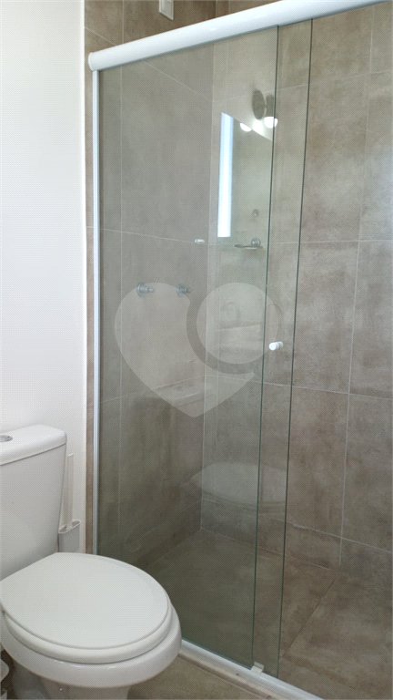 Casa para alugar com 3 quartos, sendo 1 suíte, no condomínio Vila Quinta dos Manacás, Vinhedo - SP
