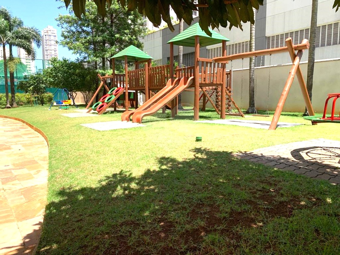 Apartamento para alugar com 4 quartos, sendo 3 suítes,  em Vila Leopoldina, São Paulo, SP