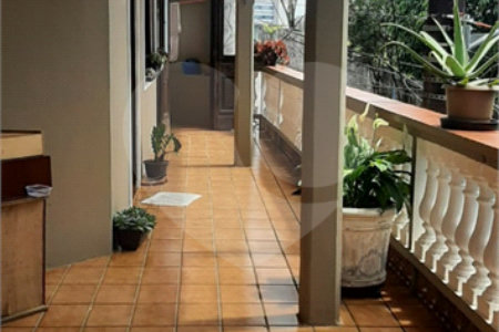 Sobrado à venda com 8 quartos em Jardim São Luís, São Paulo, SP