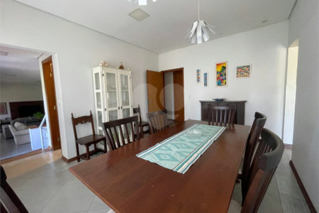 Casa à venda com 4 quartos, sendo 3 suítes, em Cidade Satélite, Atibaia, SP
