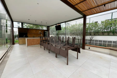 Apartamento à venda com 4 quartos, sendo 1 suíte, em Moema, São Paulo, SP
