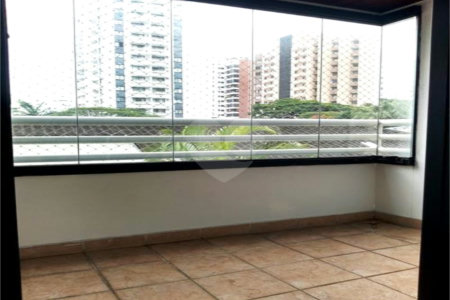 Apartamento à venda com 2 quartos, sendo 1 suíte, em Moema, São Paulo, SP