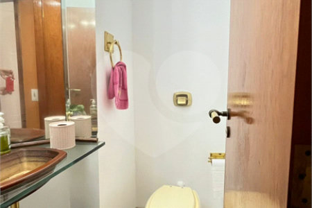 Apartamento à venda com 3 suítes em Moema, São Paulo, SP