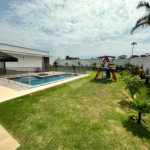 Casa à venda com 4 quartos, sendo 3 suítes, no condomínio Vilagio Ipanema 1, Araçoiaba da Serra - SP