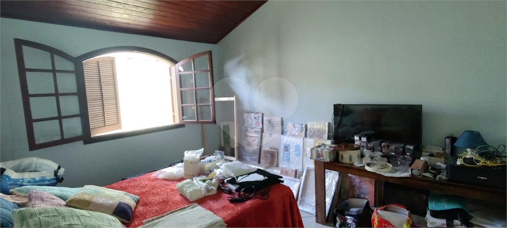 Casa à venda com 3 quartos, sendo 1 suíte, no Centro, Extrema, MG