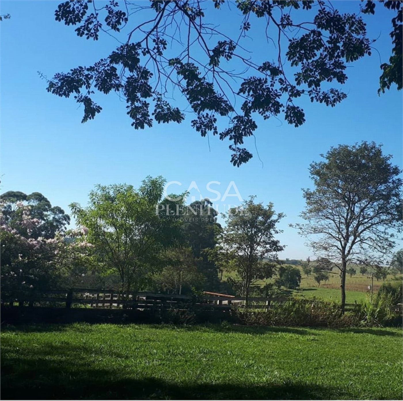 Chácara à venda com 4 quartos, sendo 1 suíte, em Zona Rural, Porangaba, SP