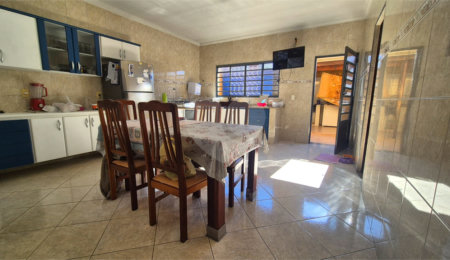 Casa à venda com 3 quartos, sendo 1 suíte,  em Vila Angélica, Sorocaba, SP