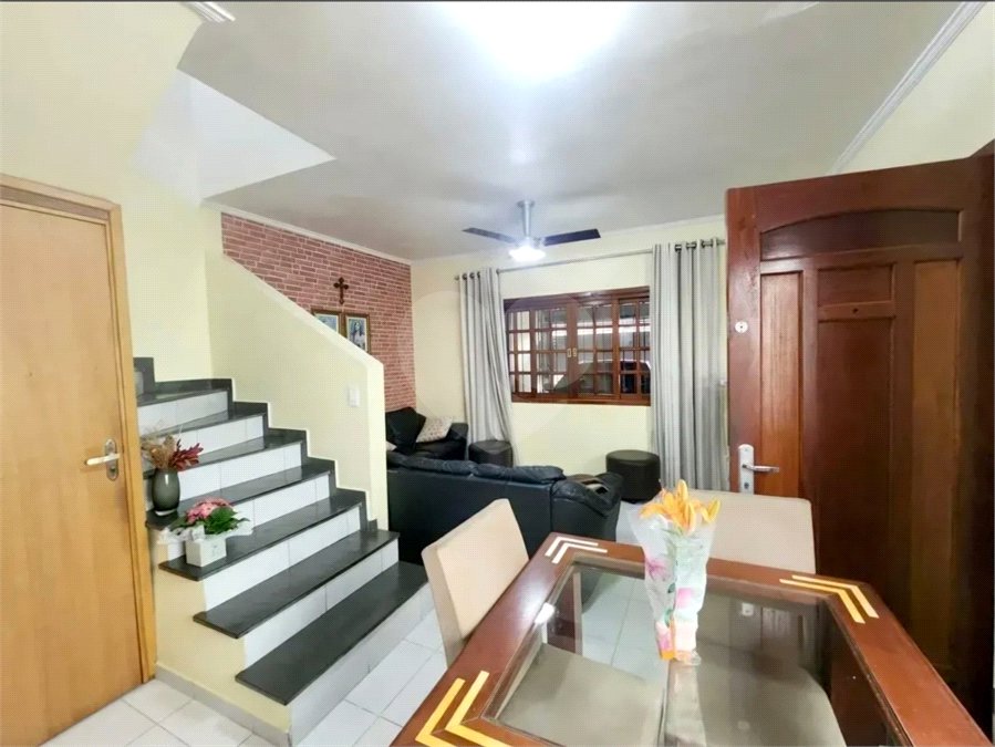 Casa à venda com 2 suítes em Vila Tiradentes, São Paulo, SP
