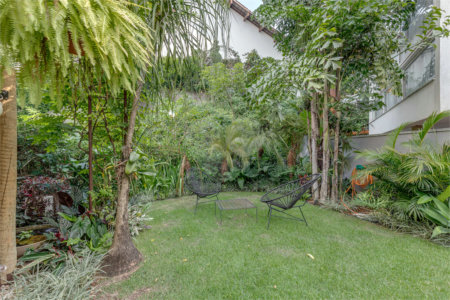 Casa à venda com 4 suítes no condomínio Residencial Canumã, São Paulo - SP