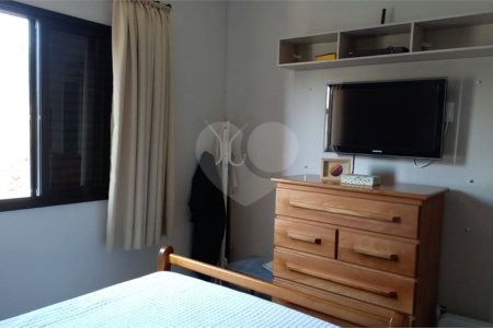 Casa à venda com 3 suítes no condomínio Residencial Marchant Buarque, Atibaia - SP