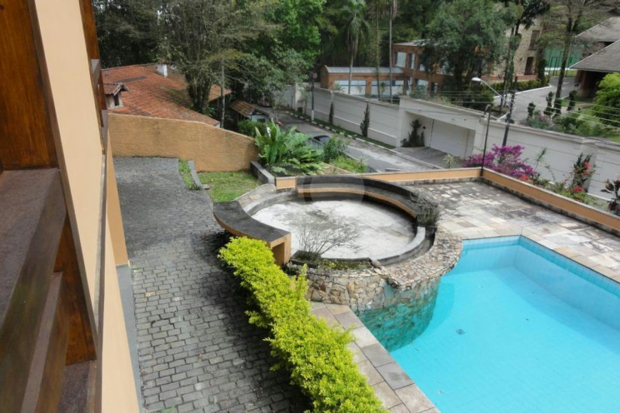 Sobrado à venda com 5 suítes em Tremembé, São Paulo, SP