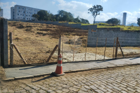 Terreno à venda em Botujuru, Mogi das Cruzes, SP