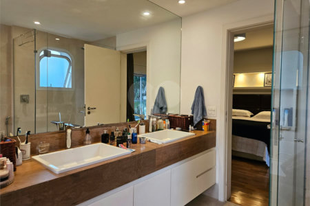Apartamento à venda com 3 suítes em Indianópolis, São Paulo, SP