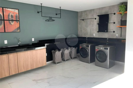 Cobertura à venda com 3 quartos, sendo 2 suítes,  em Mirandópolis, São Paulo, SP