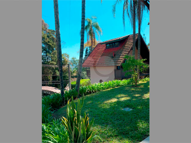 Casa à venda com 4 suítes em Parque Petrópolis, Mairiporã, SP