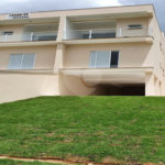 Casa à venda com 3 quartos, sendo 1 suíte, em Vila Santa Rosália, São Roque, SP