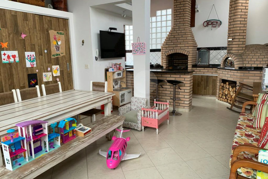 Casa Térrea à venda com 3 quartos, sendo 2 suítes,  em Tucuruvi, São Paulo, SP