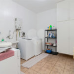 Casa à venda com 4 quartos, sendo 3 suítes, em Vila Pirajussara, São Paulo, SP