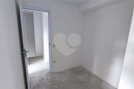 Apartamento à venda com 3 quartos, sendo 2 suítes,  em Moema, São Paulo, SP