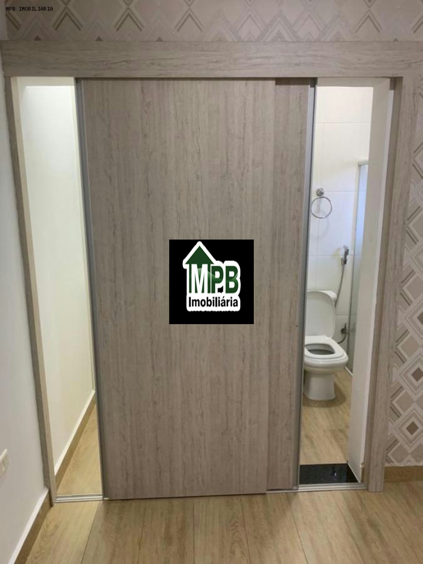 Casa à venda com 2 quartos, sendo 1 suíte,  no condomínio Horto Florestal 2, Sorocaba - SP