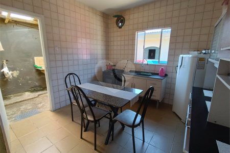 Casa à venda com 3 quartos em Jardim Maria Trindade, São Roque, SP
