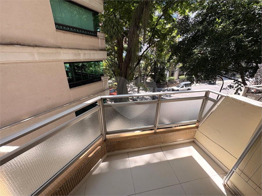 Apartamento à venda com 3 quartos, sendo 1 suíte,  em Lagoa, Rio de Janeiro, RJ