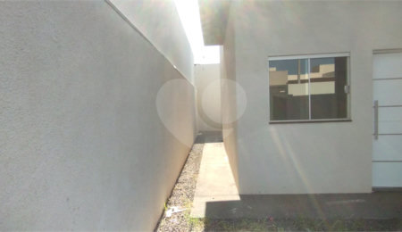 Casa à venda ou para alugar com 2 quartos, sendo 1 suíte,  em Ipê, Três Lagoas, MS