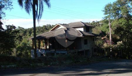 Casa em condomínio à venda com 4 suítes em Serra da Cantareira, Mairiporã, SP