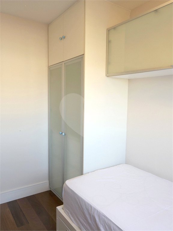 Apartamento para alugar com 3 quartos, sendo 1 suíte, em Vila Olímpia, São Paulo, SP