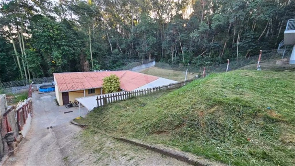 Casa à venda com 3 quartos, sendo 2 suítes, no condomínio Vinhas da Vista Alegre - Lado Café, Vinhedo - SP