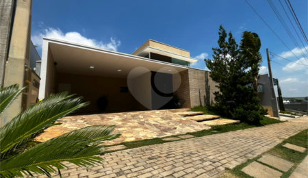 Casa à venda com 3 suítes no condomínio Portal dos Pinheiros, Itapetininga - SP