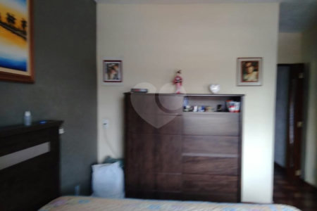 Casa à venda com 4 quartos, sendo 2 suítes, em Jardim Vila Galvão, Guarulhos, SP