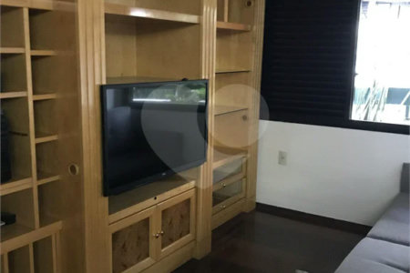 Apartamento à venda com 4 quartos, sendo 1 suíte, em Vila Uberabinha, São Paulo, SP