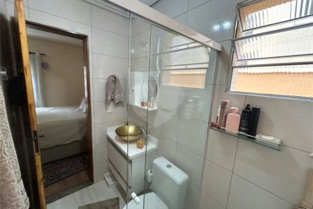 Sobrado à venda com 6 quartos, sendo 1 suíte,  em Vila do Encontro, São Paulo, SP