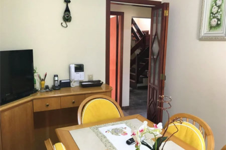Casa à venda com 4 quartos, sendo 2 suítes, em Vila Suzana, São Paulo, SP