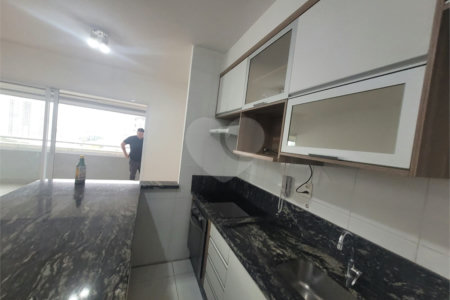 Apartamento à venda ou para alugar com 2 quartos, sendo 1 suíte, em Parque Industrial Tomas Edson, São Paulo, SP