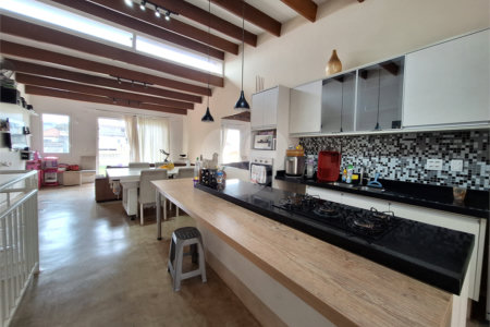 Casa à venda com 3 quartos, sendo 1 suíte, em Chora Menino, São Paulo, SP