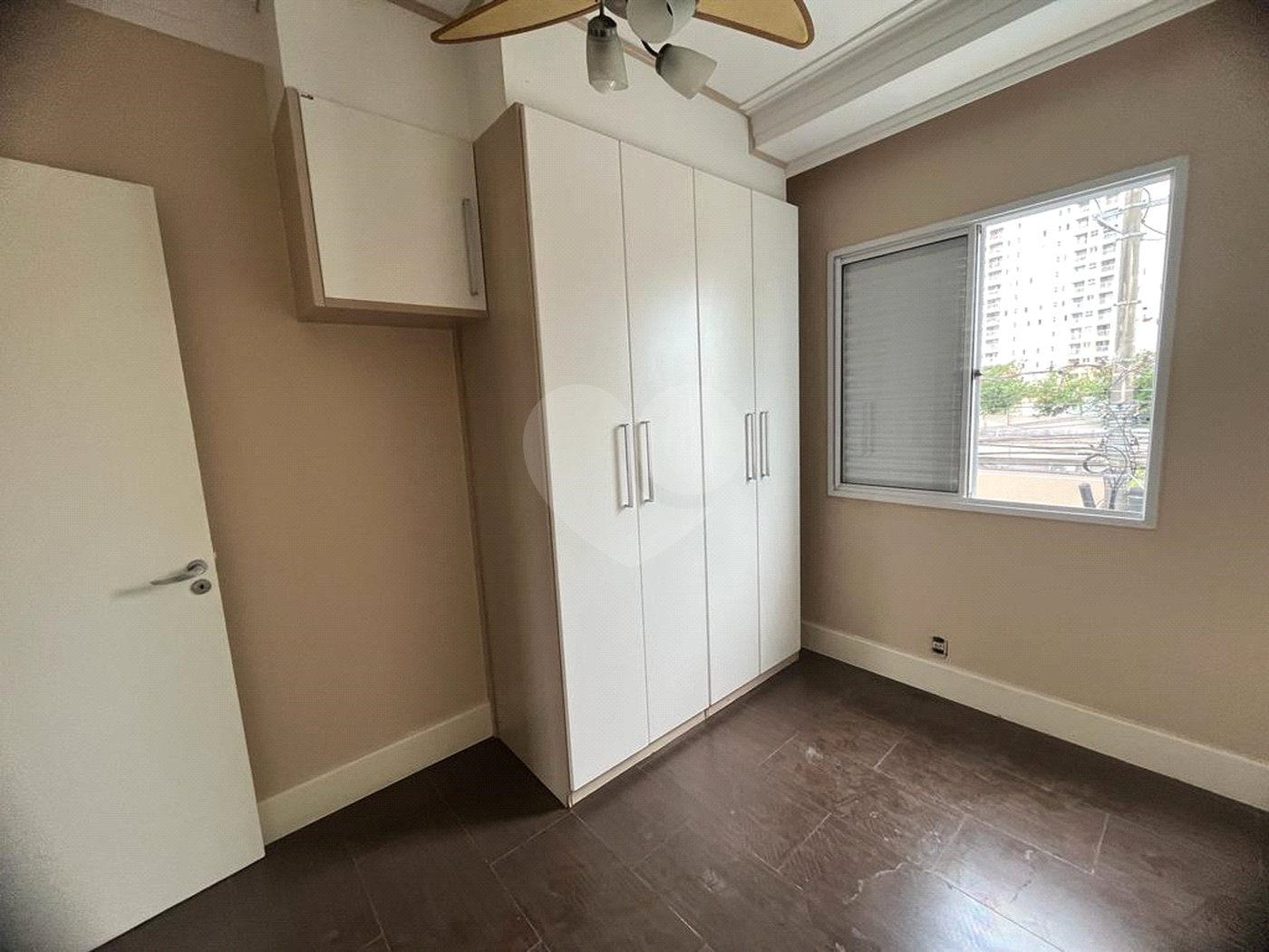 Casa à venda com 3 quartos, sendo 1 suíte, no condomínio Villagio DI Lucca, Sorocaba - SP