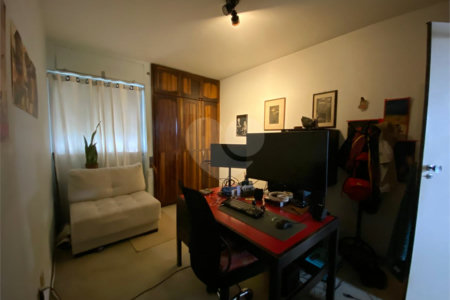 Apartamento à venda com 3 quartos, sendo 1 suíte, em Morumbi, São Paulo, SP