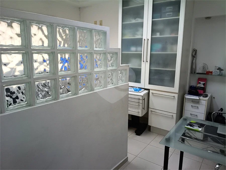 Casa comercial com 7 salas, 2 vagas no Paraiso