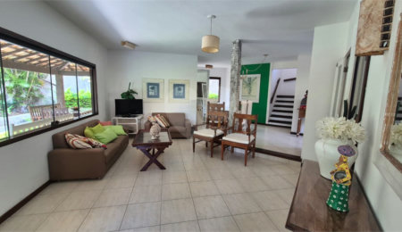 Casa em condomínio à venda com 5 quartos, sendo 4 suítes,  em Geribá, Armação dos Búzios, RJ