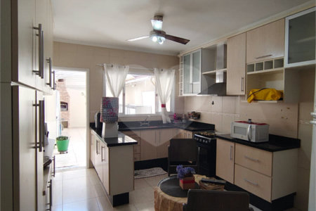Sobrado à venda com 3 quartos, sendo 1 suíte,  em Vila Matilde, São Paulo, SP