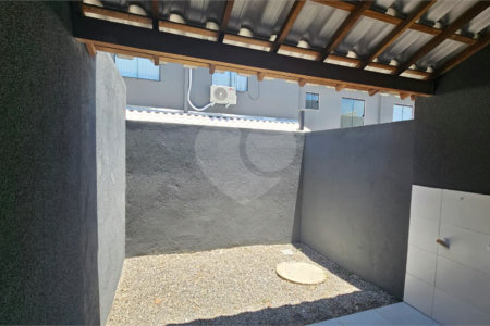 Casa à venda com 2 quartos no condomínio Mirela, Rio de Janeiro - RJ