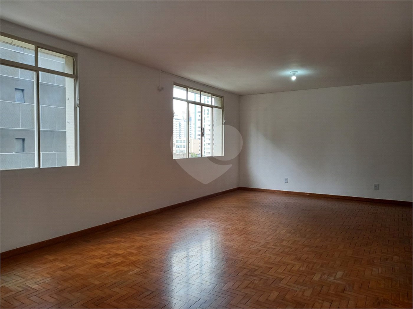 Apartamento à venda com 3 quartos, sendo 1 suíte, em Pinheiros, São Paulo, SP