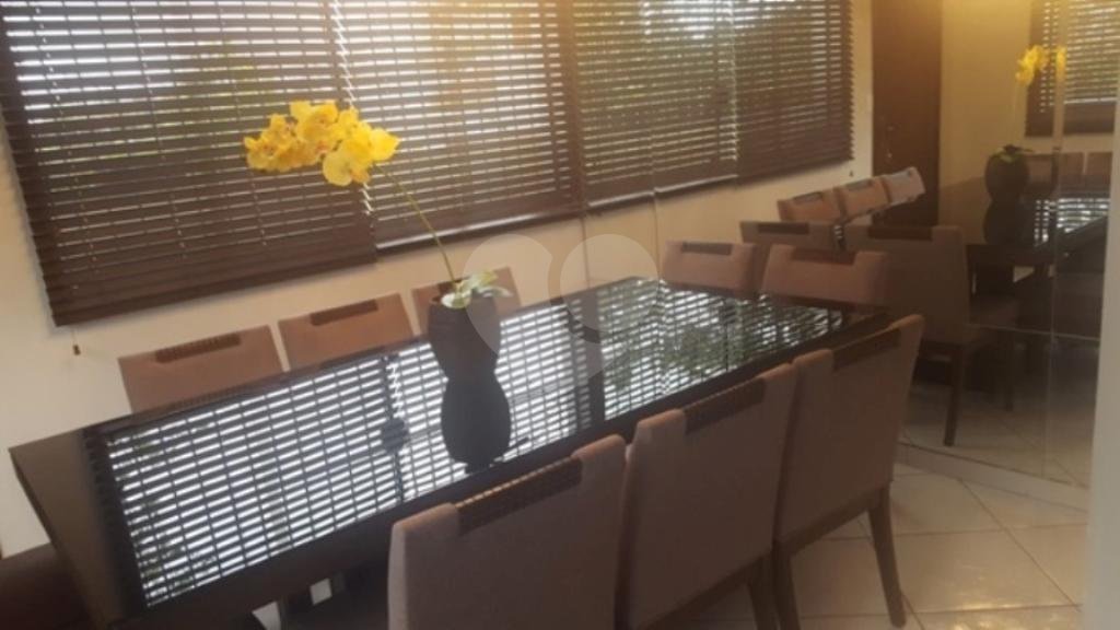 Sobrado à venda com 4 quartos, sendo 1 suíte, em Tremembé, São Paulo, SP