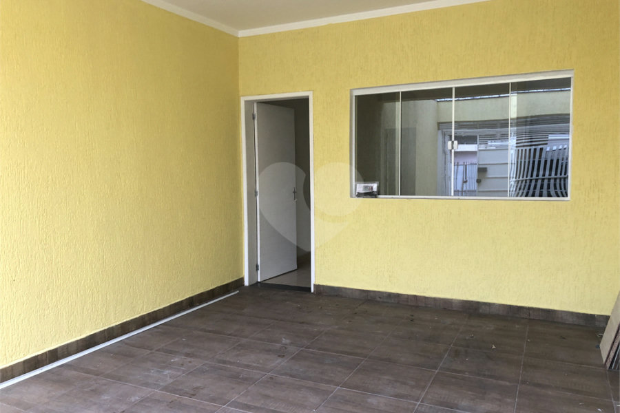 Sobrado à venda com 3 suítes em Parada Inglesa, São Paulo, SP