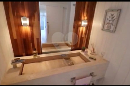 Casa à venda com 5 suítes no condomínio Parque Arco Iris, Atibaia - SP